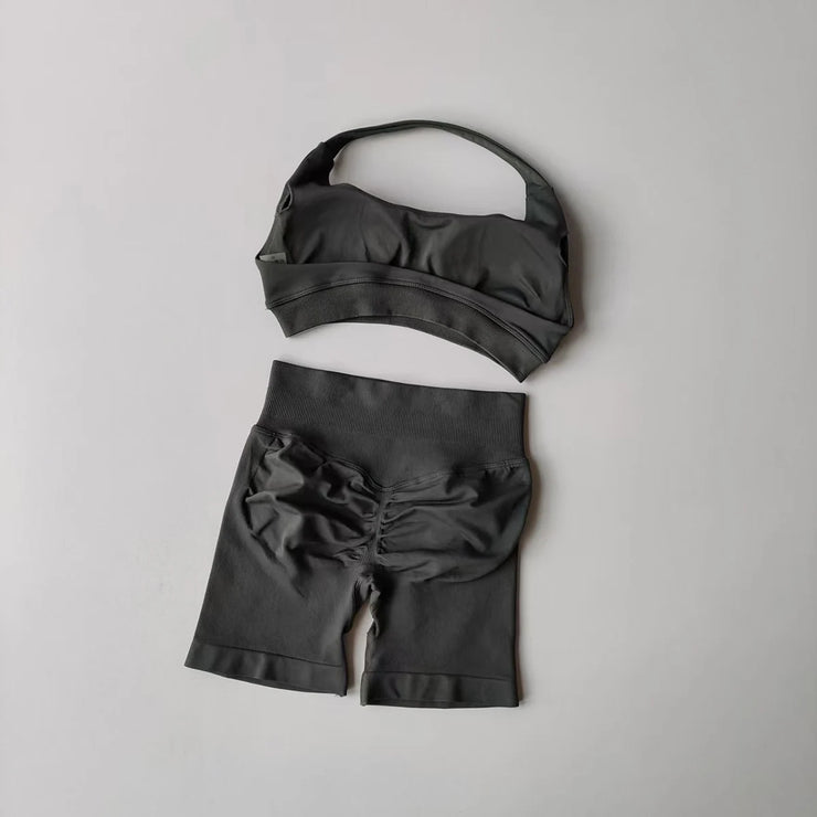 2 Pieces Yoga Suit for Women Seamless Fitness Gym Clothes Halter Sports Bra Matching Impact Shorts Workout Sets Gym Outfit