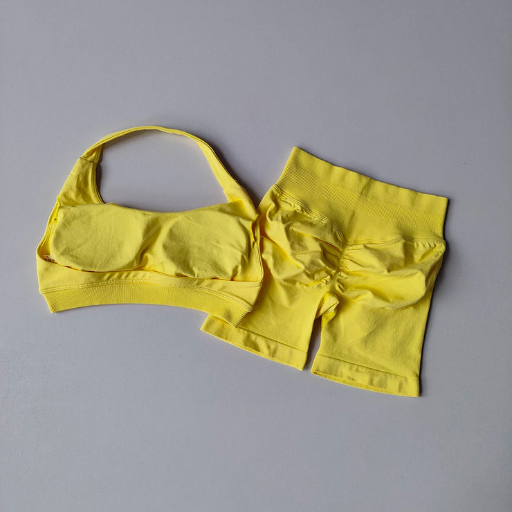 2 Pieces Yoga Suit for Women Seamless Fitness Gym Clothes Halter Sports Bra Matching Impact Shorts Workout Sets Gym Outfit