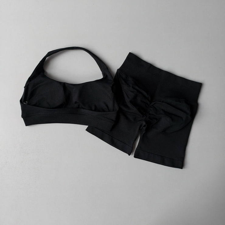 2 Pieces Yoga Suit for Women Seamless Fitness Gym Clothes Halter Sports Bra Matching Impact Shorts Workout Sets Gym Outfit